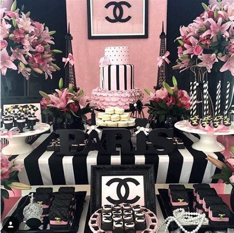 Decoracion de chanel para cumpleaños .